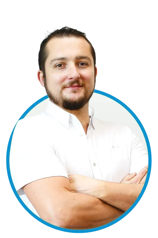 Mickaël, Directeur